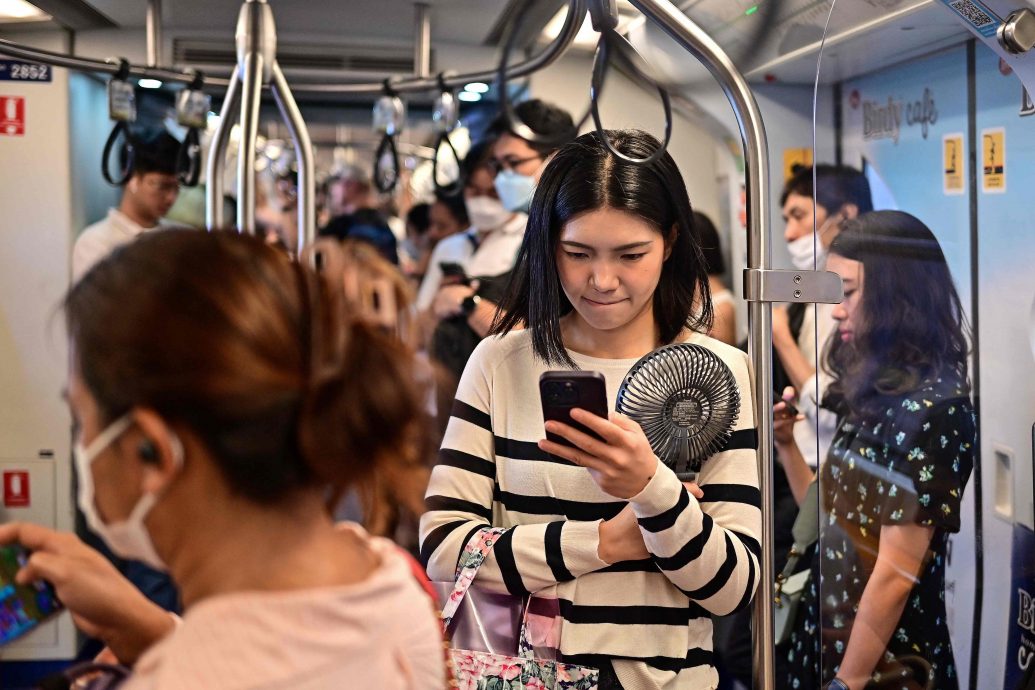 看世界两图)「历史性」热浪席卷东南亚