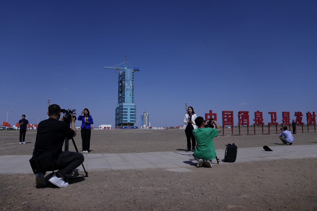 神舟十八今升空 首在太空站养鱼