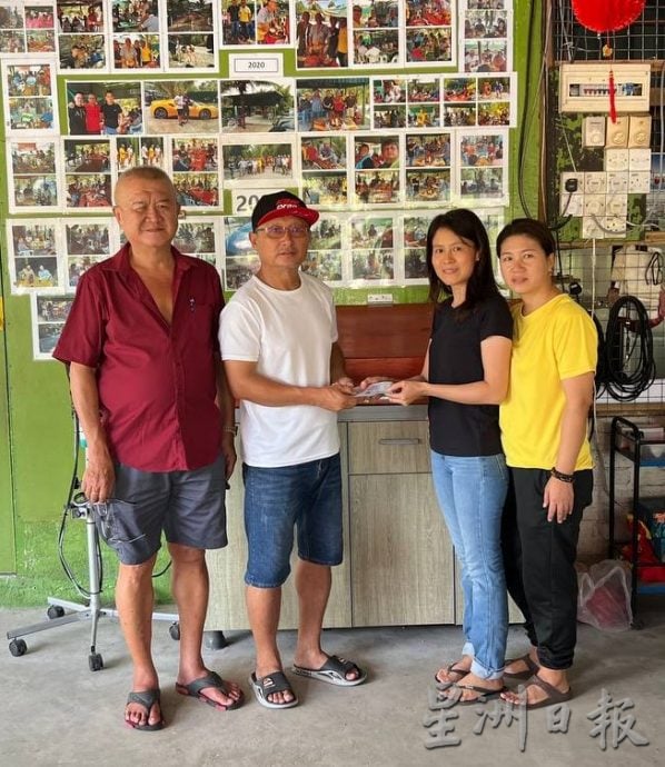 端洛百利新村泼水节欢乐不忘慈善