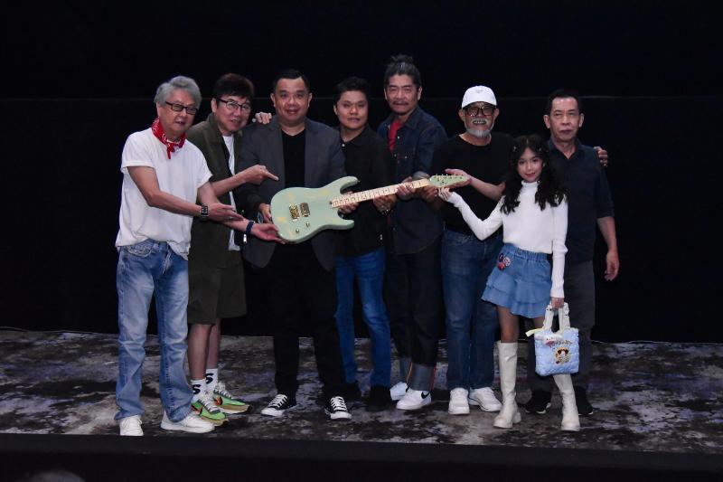 背张少林上楼梯戏份 王骏喊辛苦大挑战