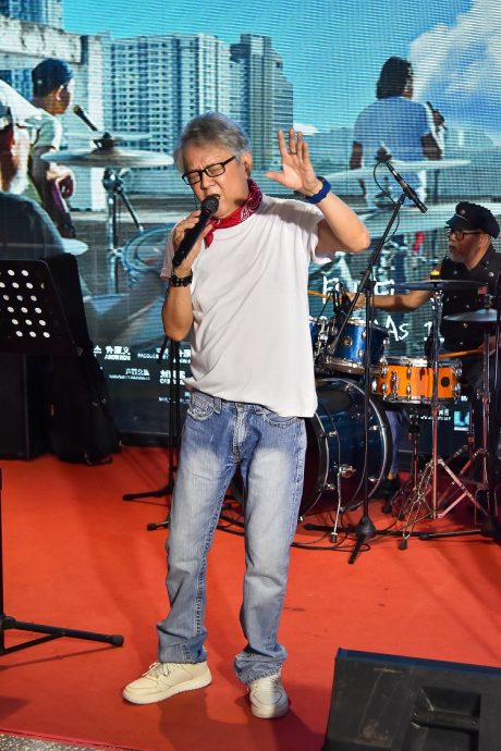 背张少林上楼梯戏份 王骏喊辛苦大挑战