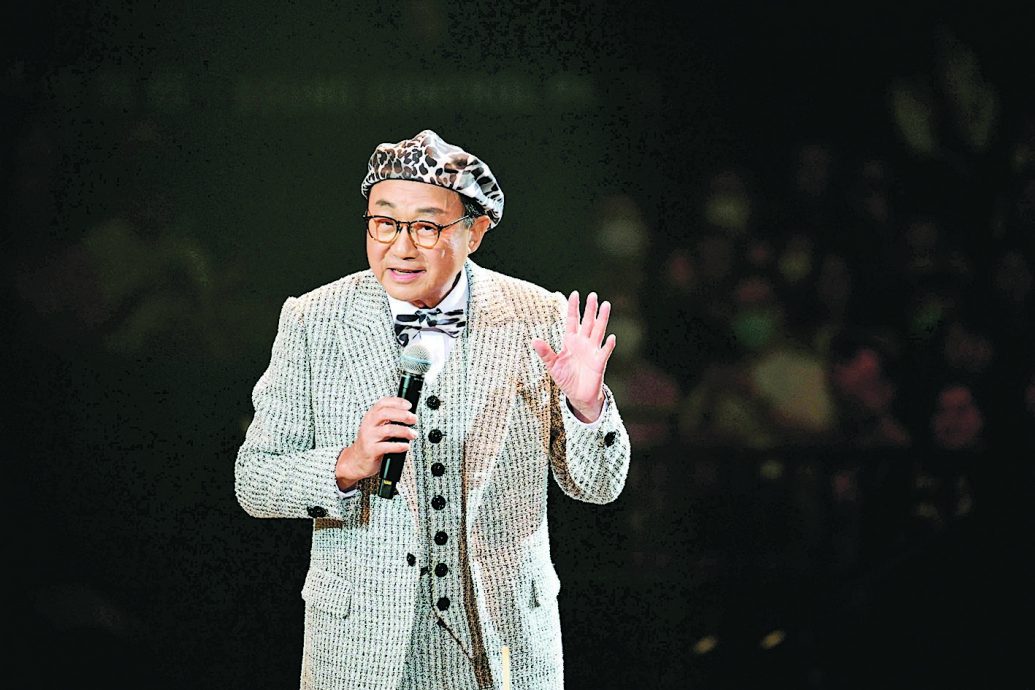 自曝报名参加《中年好声音》被拒 81岁许冠文遭