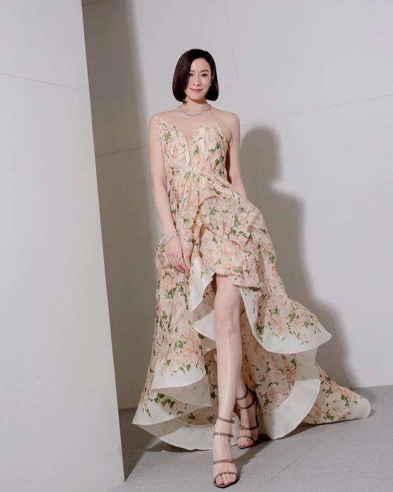 菜鸟期被助理编导扔剧本大骂 佘诗曼感受辱忍泪完工