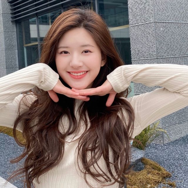 行程重叠同款窗帘被抓包 赵露思张艺兴再传秘恋