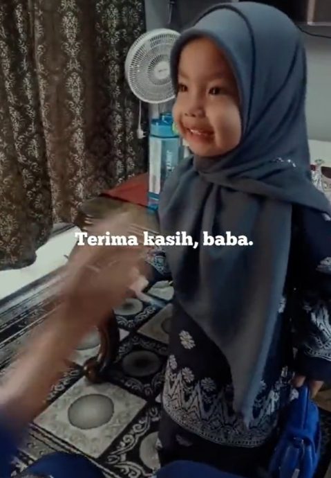 视频|坚称没错不向父求宽恕 小女孩委屈巴巴萌翻网民