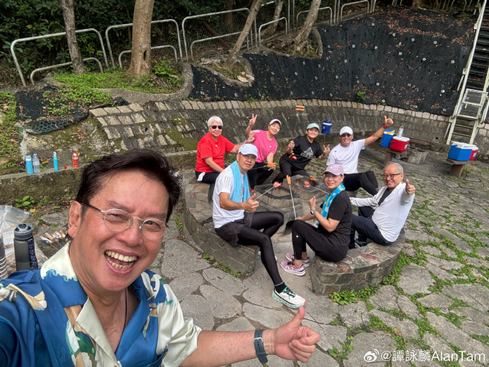 谭咏麟周润发苗侨伟运动野餐 粒粒巨星堪比颁奖礼