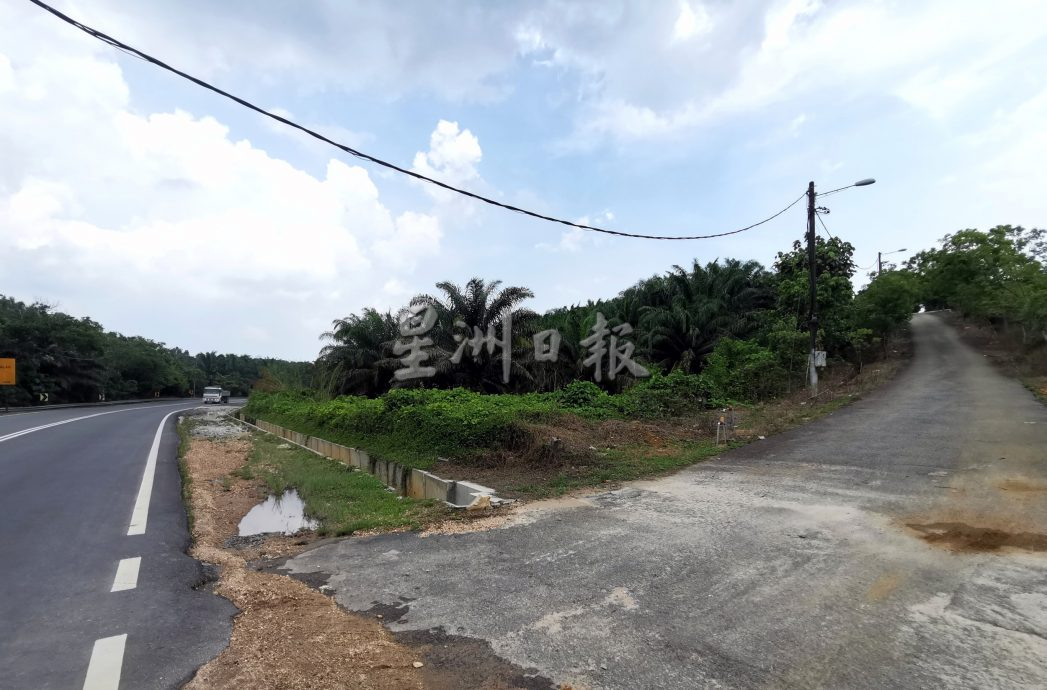 道路 沟渠提升无效，芙波旧路仍逢雨变“汪洋”