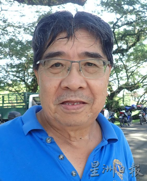 遭腐锈般物体覆盖 太平湖部分湖面呈褐色