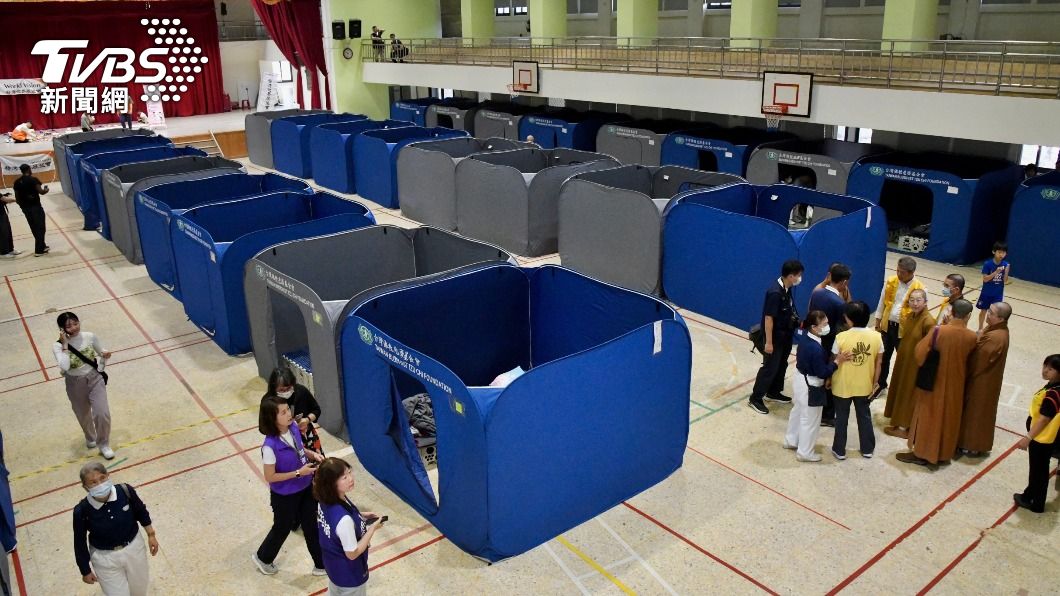 避难所有隐私还有热便当　日网友惊：我们输了