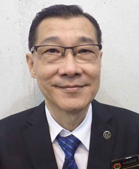 野猴大闹太平湖公园BMW公厕