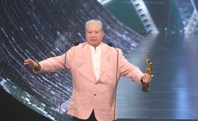 金像奖｜洪金宝想重启《五福星》喜剧 钱到位吻戏开绿灯