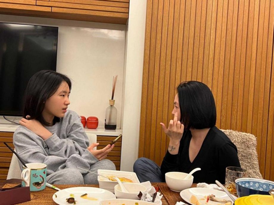 长女Elly申请上2美国顶尖名校 小S曝将陪女赴美安顿