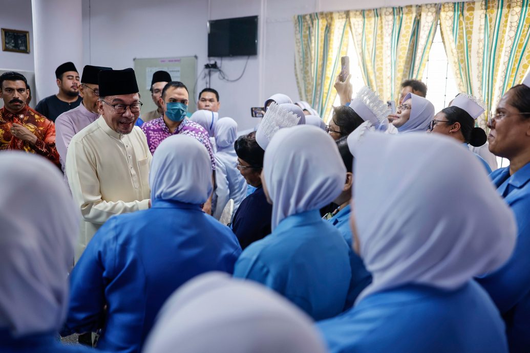 隆中央医院三等病房拥挤 · 首相：探究加速必要设备