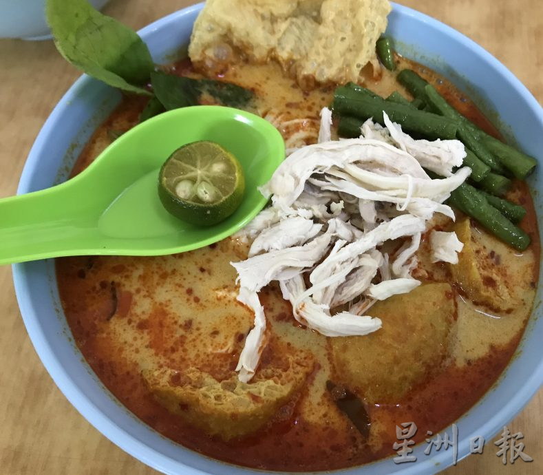 霹封底主文/人气美食-江沙进源咖哩 咖哩椰浆面散发虾米咸香