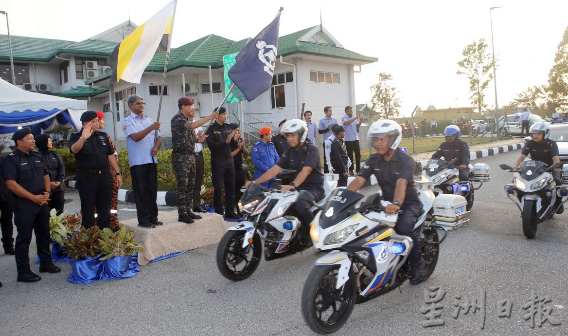 霹警方:安全行动四大目标 吁民众谨慎驾驶减车祸