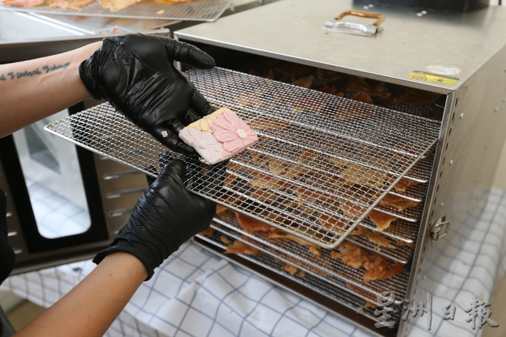 霹:封底主文/它的诞生|自制宠物零食 颜值高 营养价值更高