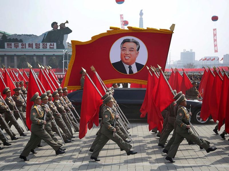 韩军:朝鲜在两国非军事区公路埋雷