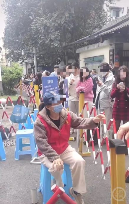 饶舌歌一句“diss你”红了“成都迪士尼”