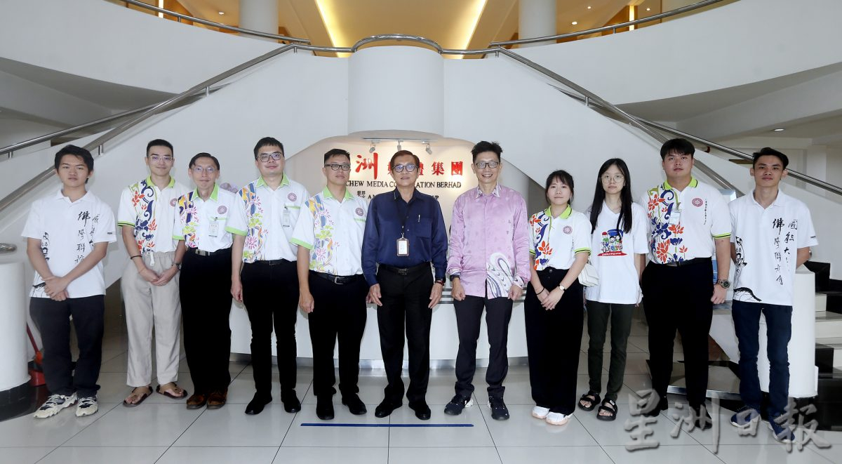 马佛青到本报交流