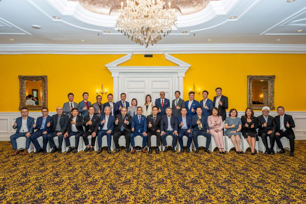 马来西亚零售连锁协会(MRCA)第 27 届常年会员代表大会 拿督潘正权获选为马来西亚零售连锁协会(MRCA) 第 10 任会长