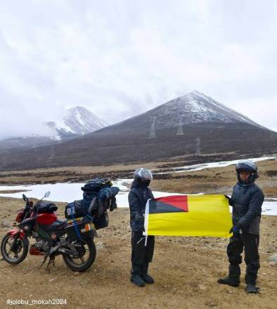 (今必下)NS日叻务/夫妻骑摩托跨13个国朝圣 途经喜马拉雅山 妻高山症发作