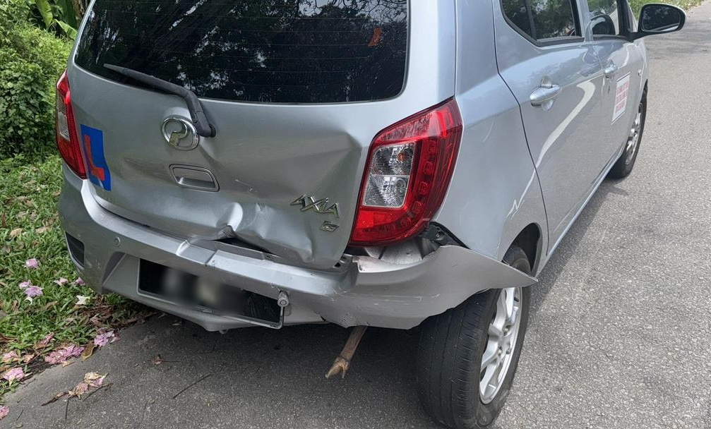 (古城主文)学员学车期间突然刹车酿6车连环撞事故