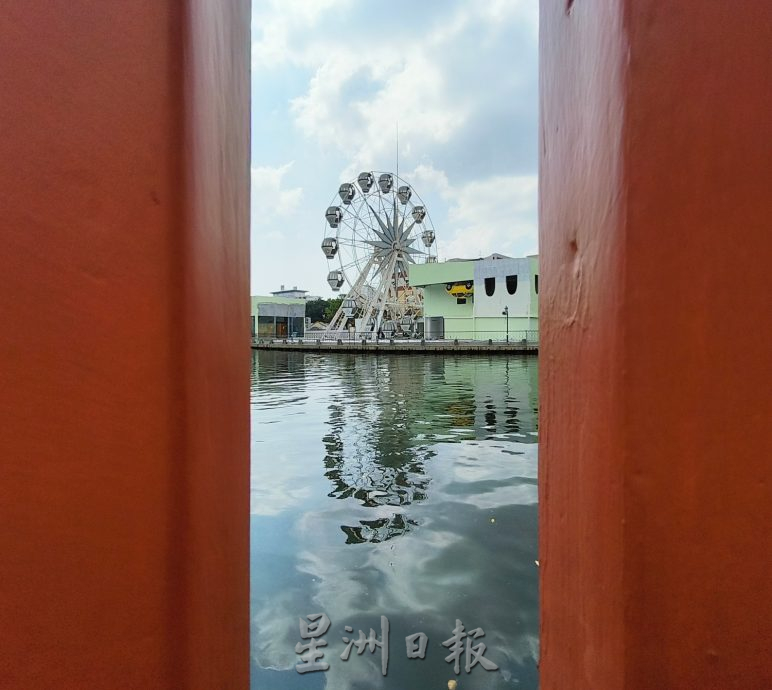 （古城封底主文）《用眼睛去旅游》：甲河畔红地毯