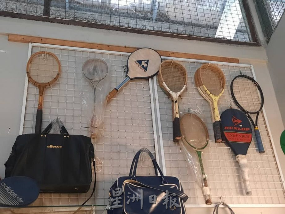  （古城封底主文）乐活-将百年米仓改成跳蚤市场，王正兴将别人不要的“草”当作“宝”