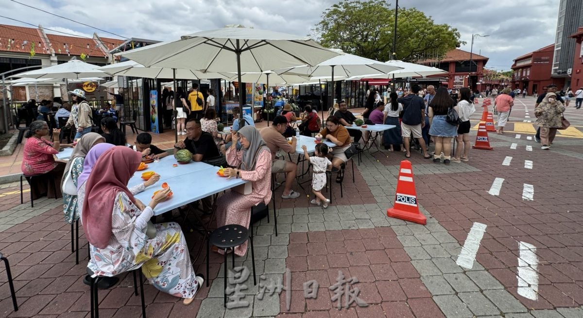 （古城封面主文）鸡场街红屋公假迎客·“娘惹”处处可见