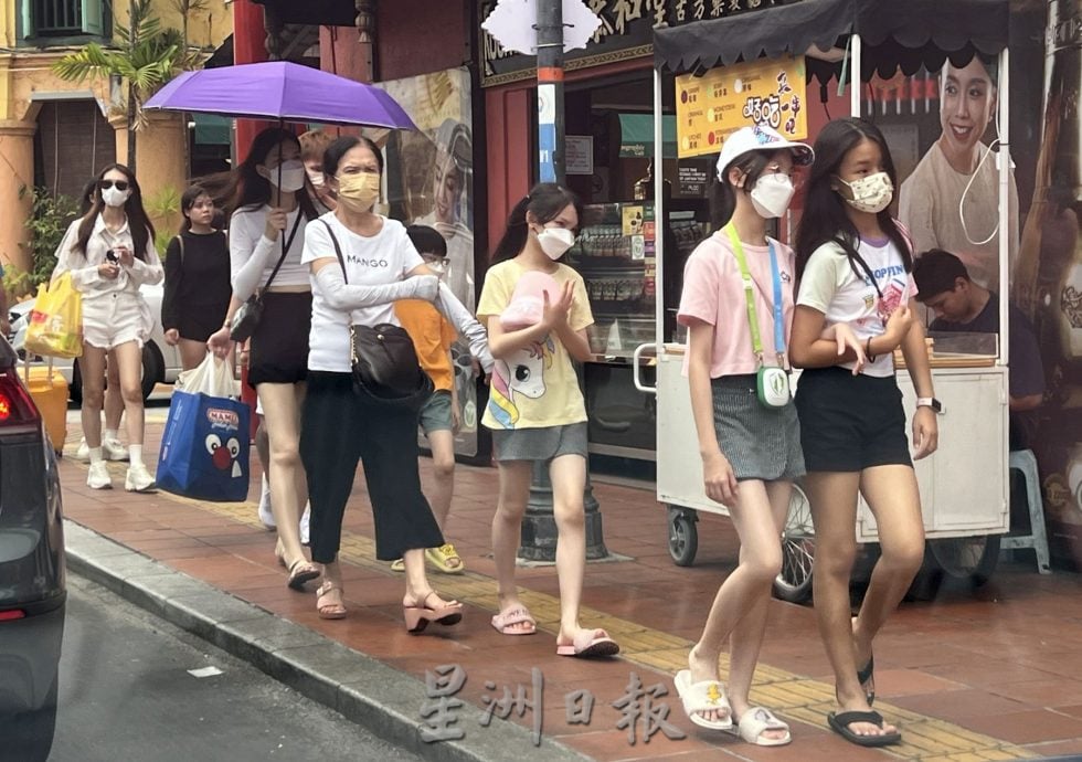 （古城封面主文）鸡场街红屋公假迎客·“娘惹”处处可见