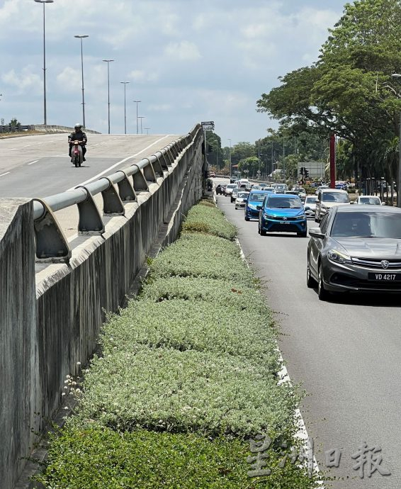 (古城第三版主文)美化高架天桥底,为甲市区美感加分