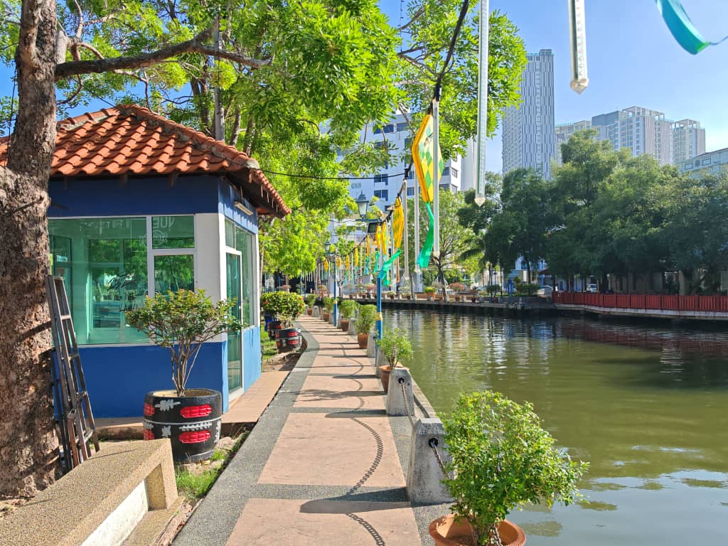 (古城第二版主文)甘榜乌鲁停车场又出现非法收取停车费,刘志俍要求市政厅及警方严正看待