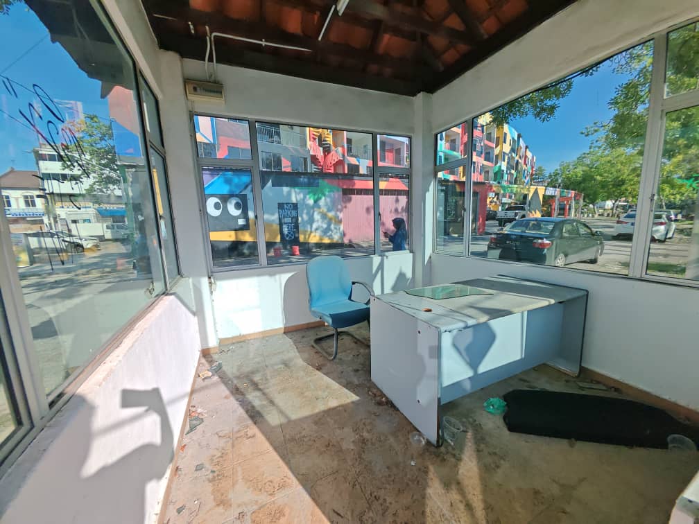 (古城第二版主文)甘榜乌鲁停车场又出现非法收取停车费,刘志俍要求市政厅及警方严正看待