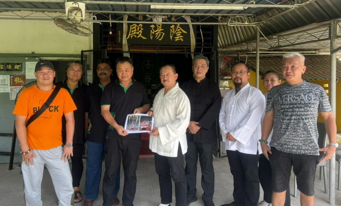 (大北马)威北双溪赖阴阳殿日前再遭不明人士破坏6尊神像一事,马来西亚道教总会促请警方关注并加强巡逻。