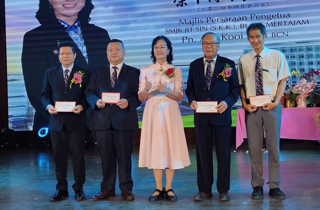 (大北马)日新校长洪贵蕊荣休会