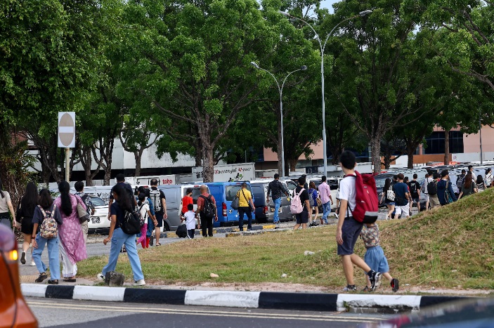 (已签发)全国:耶稣受难日长周末 狮城近230万人次通关陆路关卡