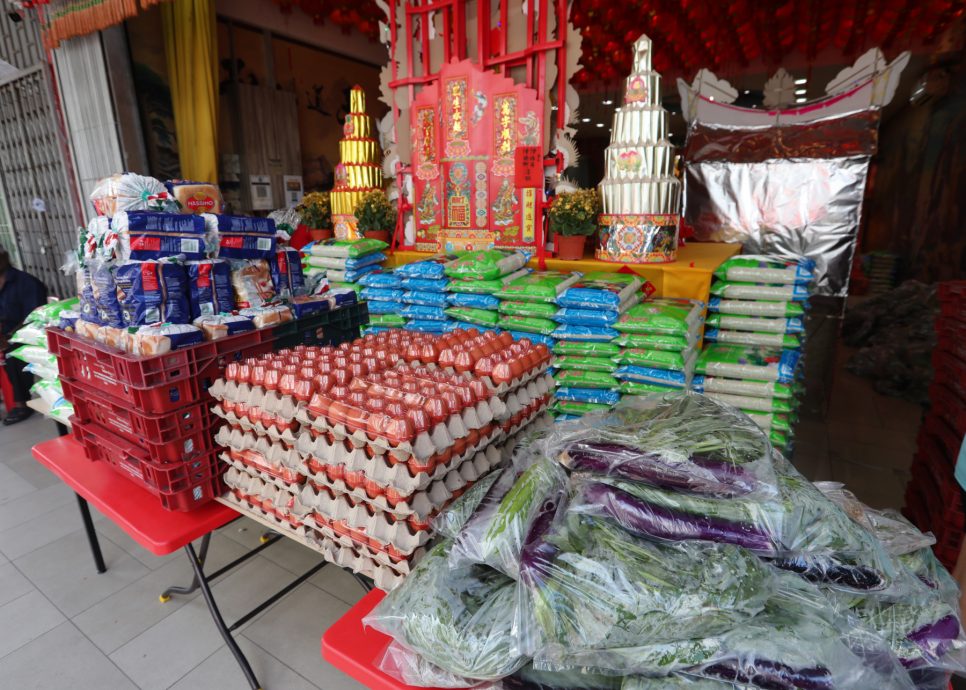 （已签发）柔：【善心美事】每周办义诊每月派物资 百万镇八仙宫集结各方助人