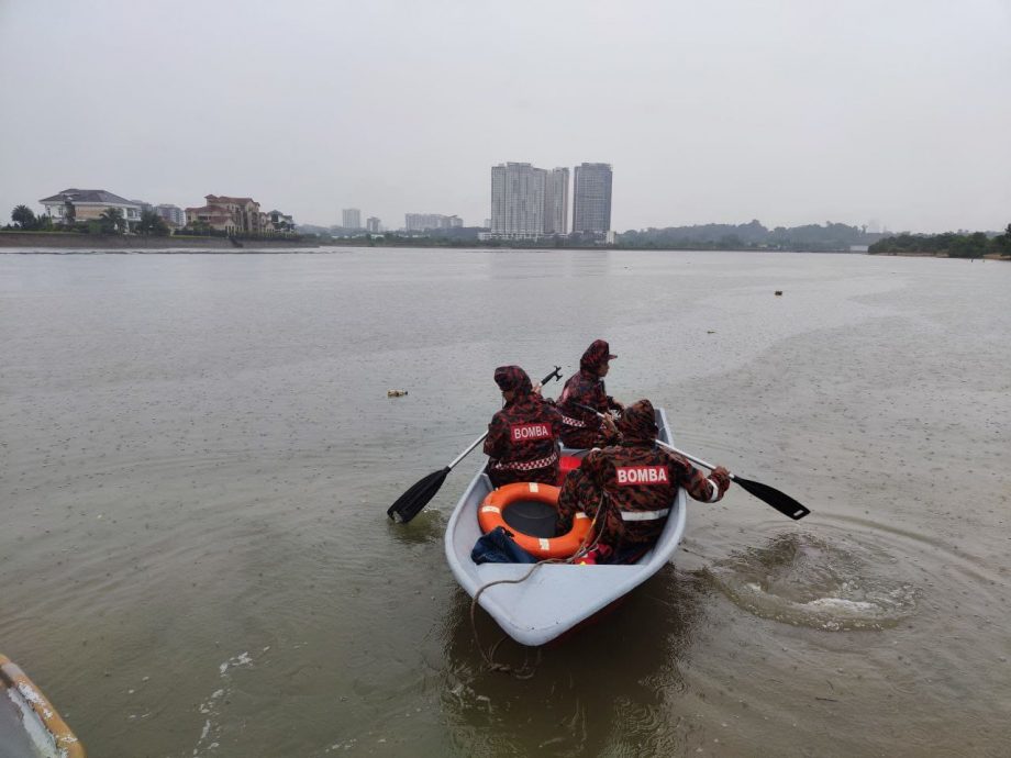 (已签发)柔:从登卡河木桥上跳入河中,男子下落不明