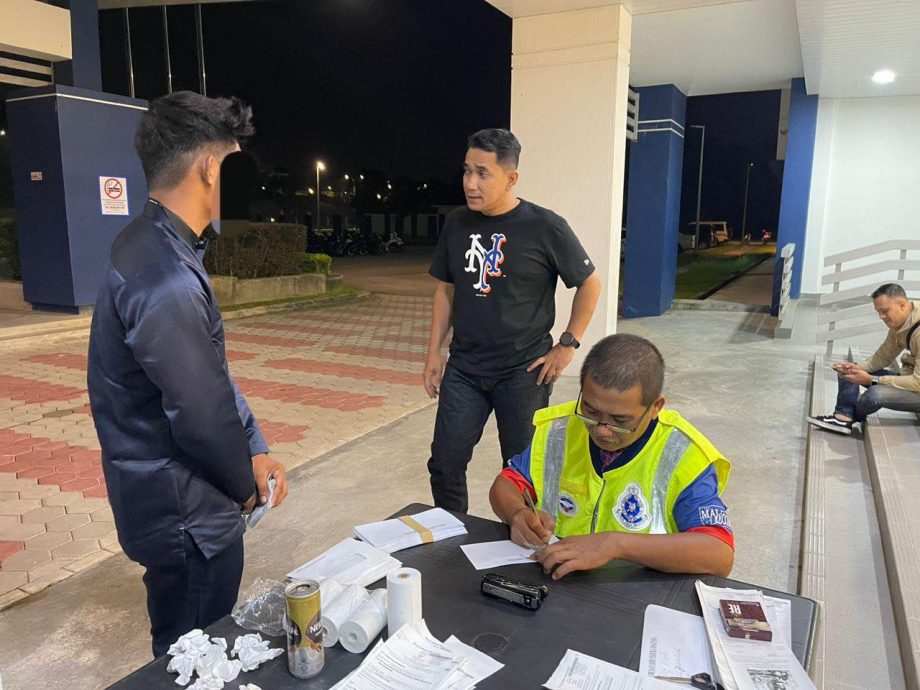 （已签发）柔：依城警方“安全行动”开70罚单 充公17摩托