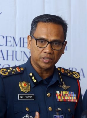 (已签发)柔:柔消拯局肯定付出和贡献 175消拯员获颁表扬状