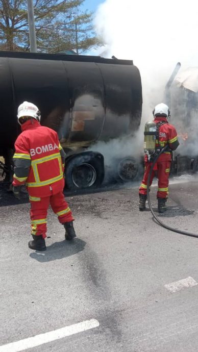 （已签发）柔：油槽罗里令金至古来路起火燃烧   所幸无人伤亡