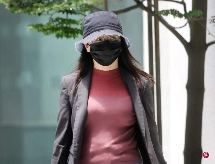 (已签发)柔:狮城二三事:付钱让友人当受委董事 公司户头收赃款 女董事被罚逾万令吉