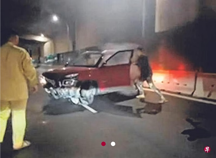 （已签发）柔：狮城二三事：车逆驶伤三人 公众阻男驾驶逃
