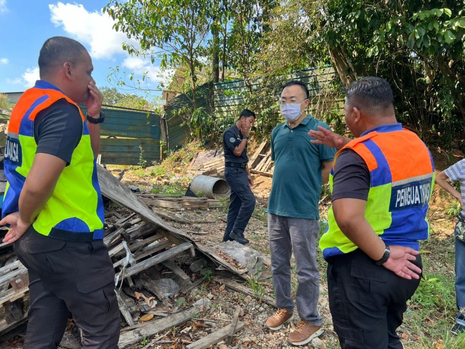 (已签发)柔:租地给回收厂却欠租金及留下垃圾山 女地主不知如何处理