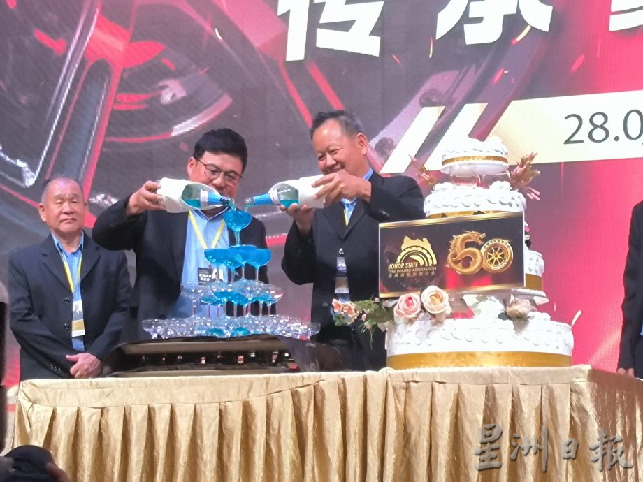 (已签发)柔:轮胎同业比完削价比轮胎“新鲜”陷入“自相残杀”局面
