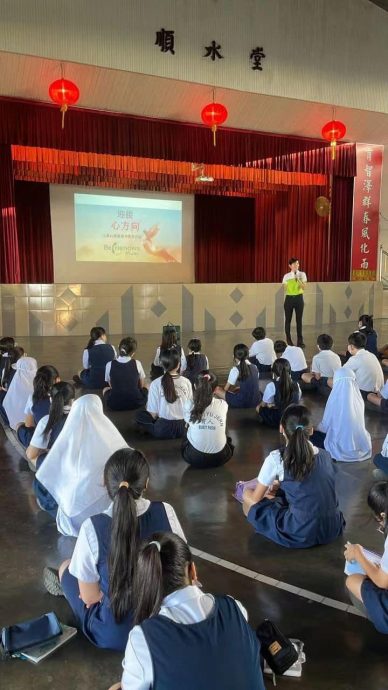 【暖势力】： 90后视障心理师 生命线上与死神交手