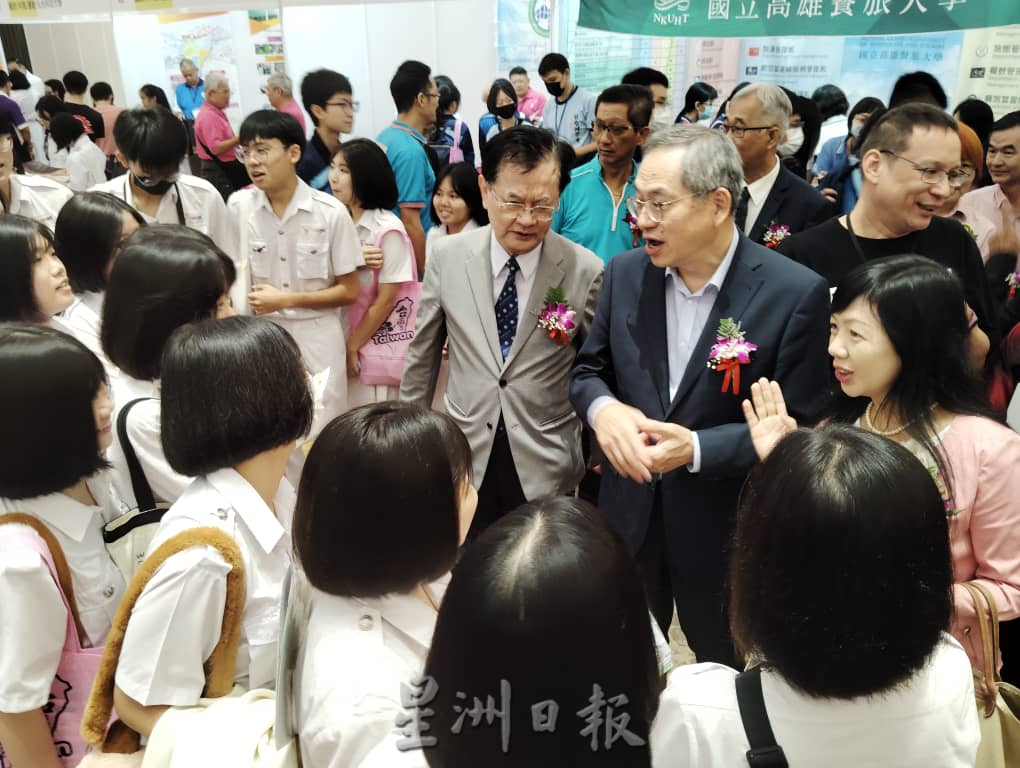 (校园版头条)*已签发*柔:新闻:2024台湾高等教育展柔佛站 为学生提供更多优质升学选项