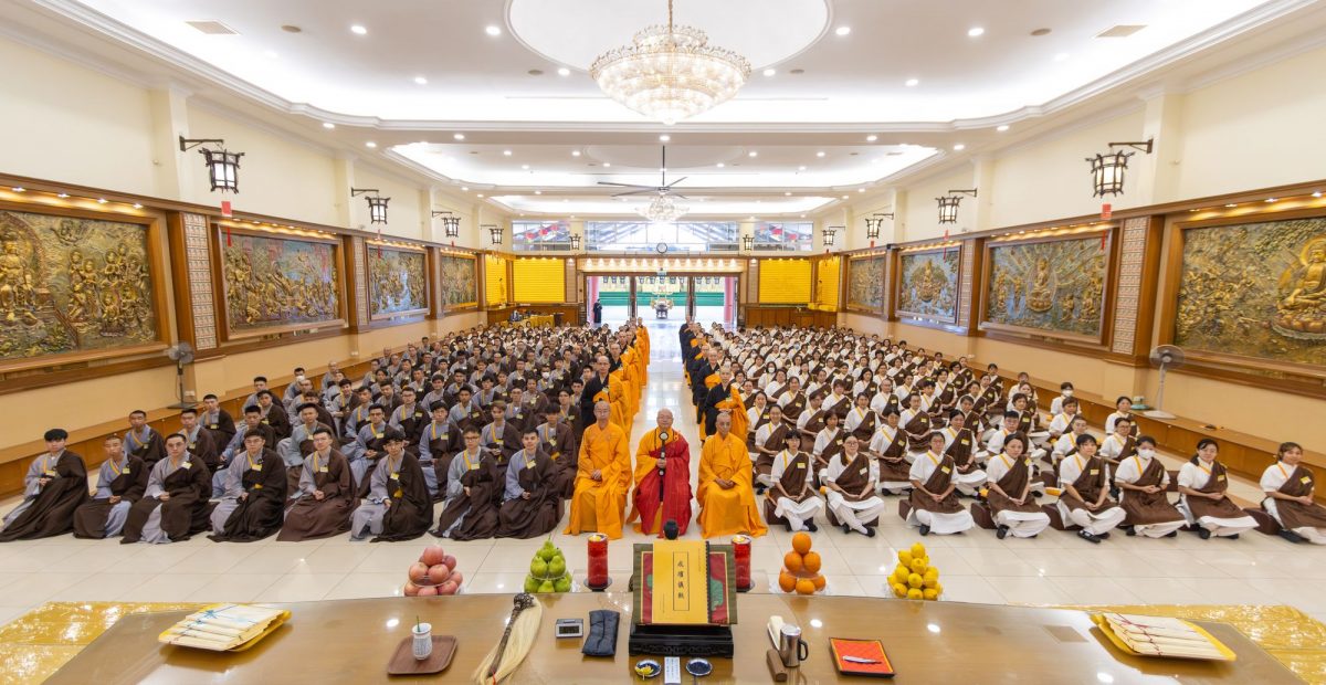 (版3头)大都会-马来西亚佛光山2024年第19期短期出家修道会