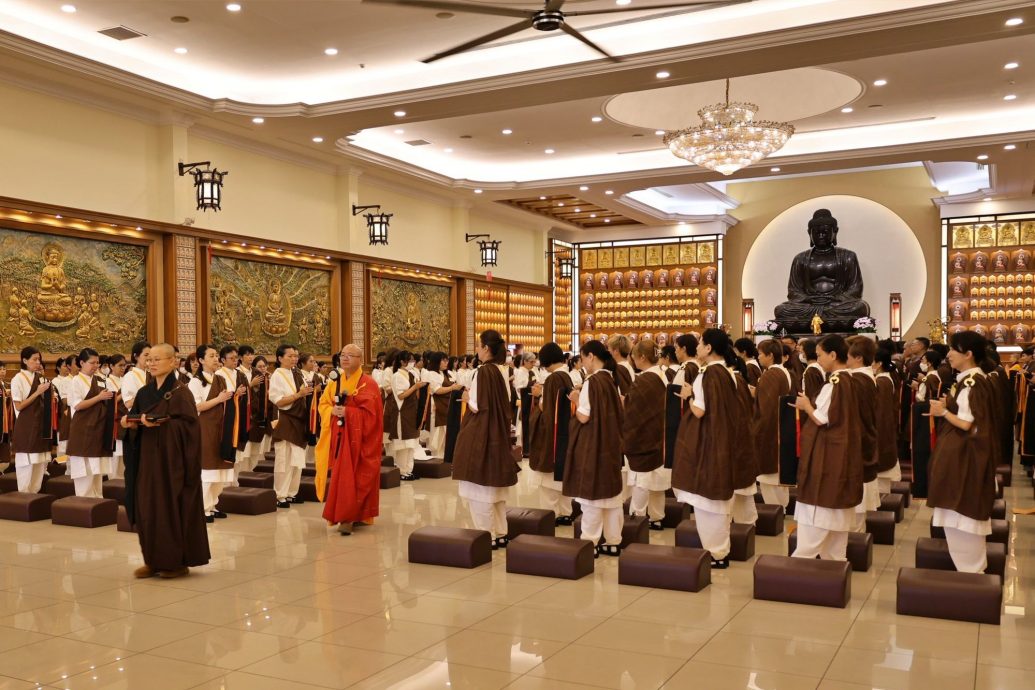 (版3头)大都会-马来西亚佛光山2024年第19期短期出家修道会