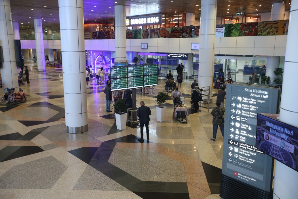 KLIA枪击案 | 枪手一子弹射到手推车！婴儿逃过一劫